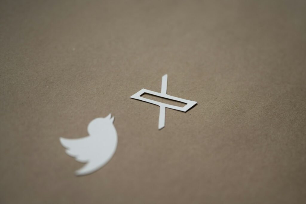 Is It Worth It to Pay for X (Twitter) Premium Accounts Compared to Free Accounts?