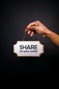 This year's most successful viral brand campaigns are examined in this case study.