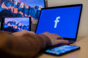 Workspaces powered by artificial intelligence are being tested by Facebook.